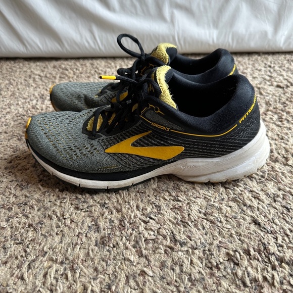Brooks Launch 5 Pittsburgh 2018 Womens Running Shoes Gray Yellow Size 9 - Picture 4 of 10